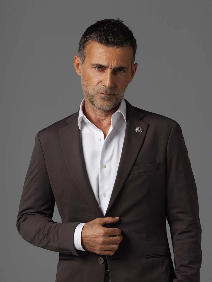 Cem Bender portre