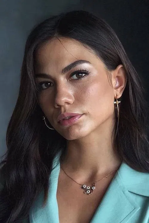 Demet Özdemir oyuncu portresi