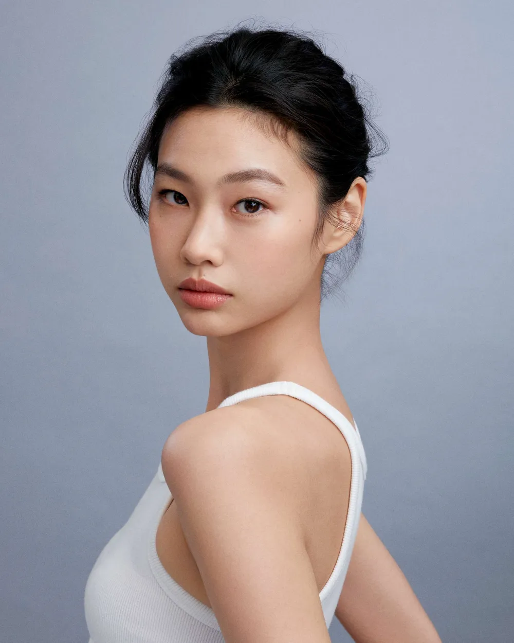 Jung Ho-yeon oyuncu portresi