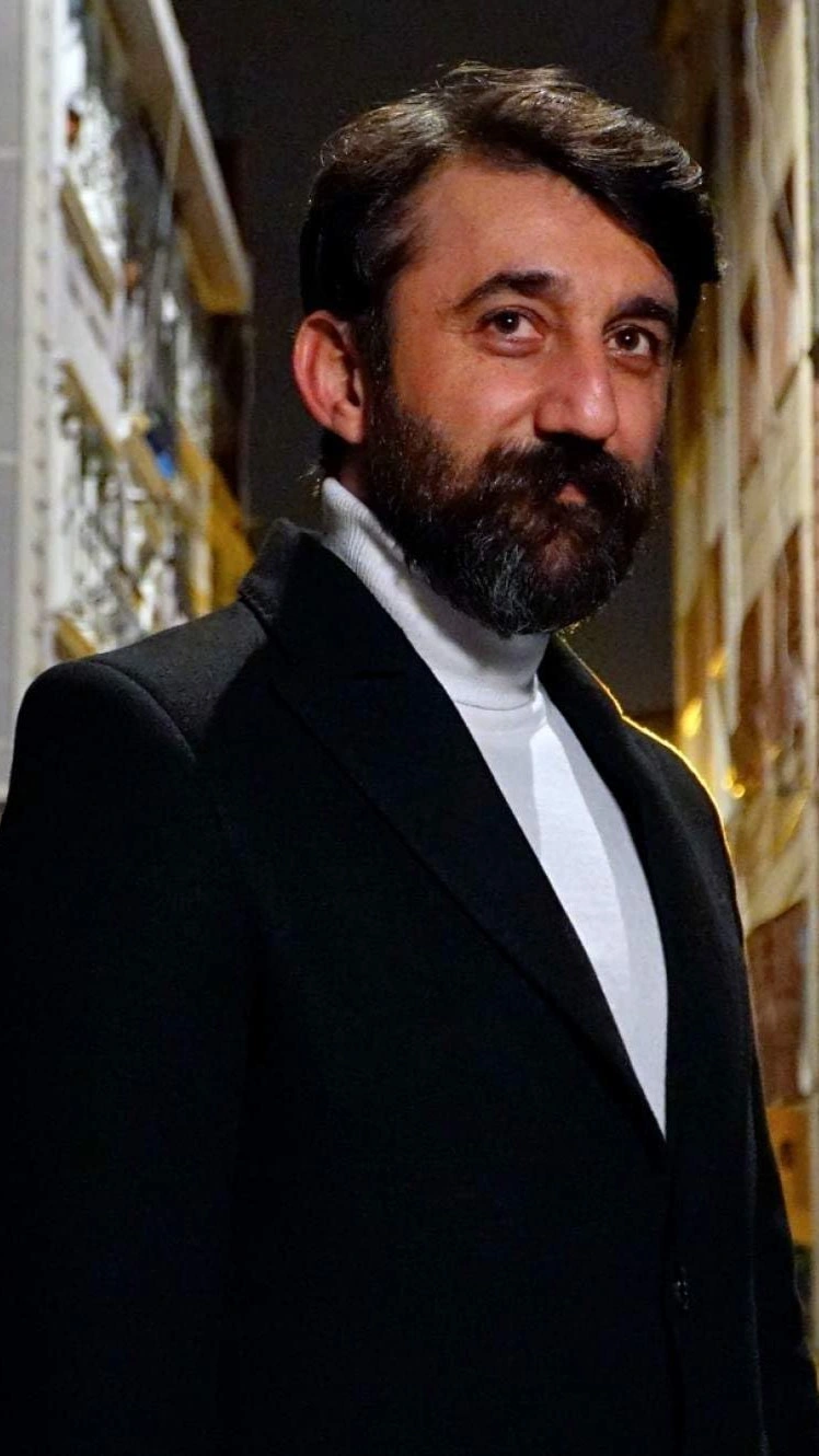 Necip Memili portre