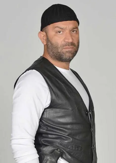 Şevket Çoruh oyuncu portresi