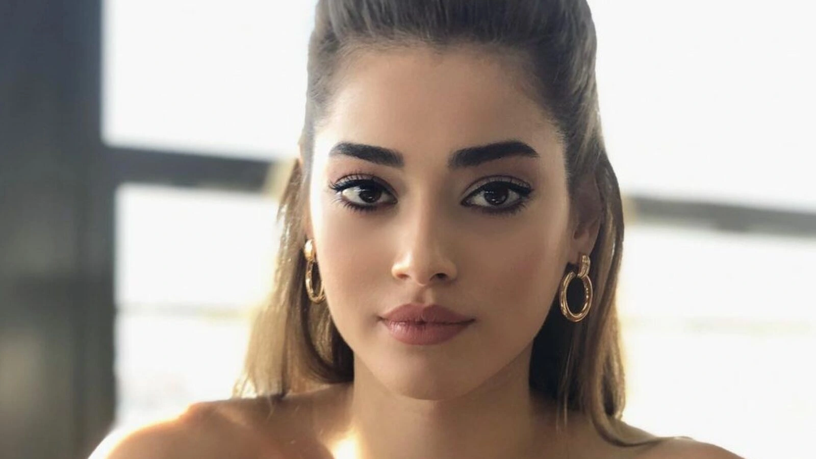 Aşk ve Taht’ın Melike Hatun’u Simay Barlas mı Olacak?