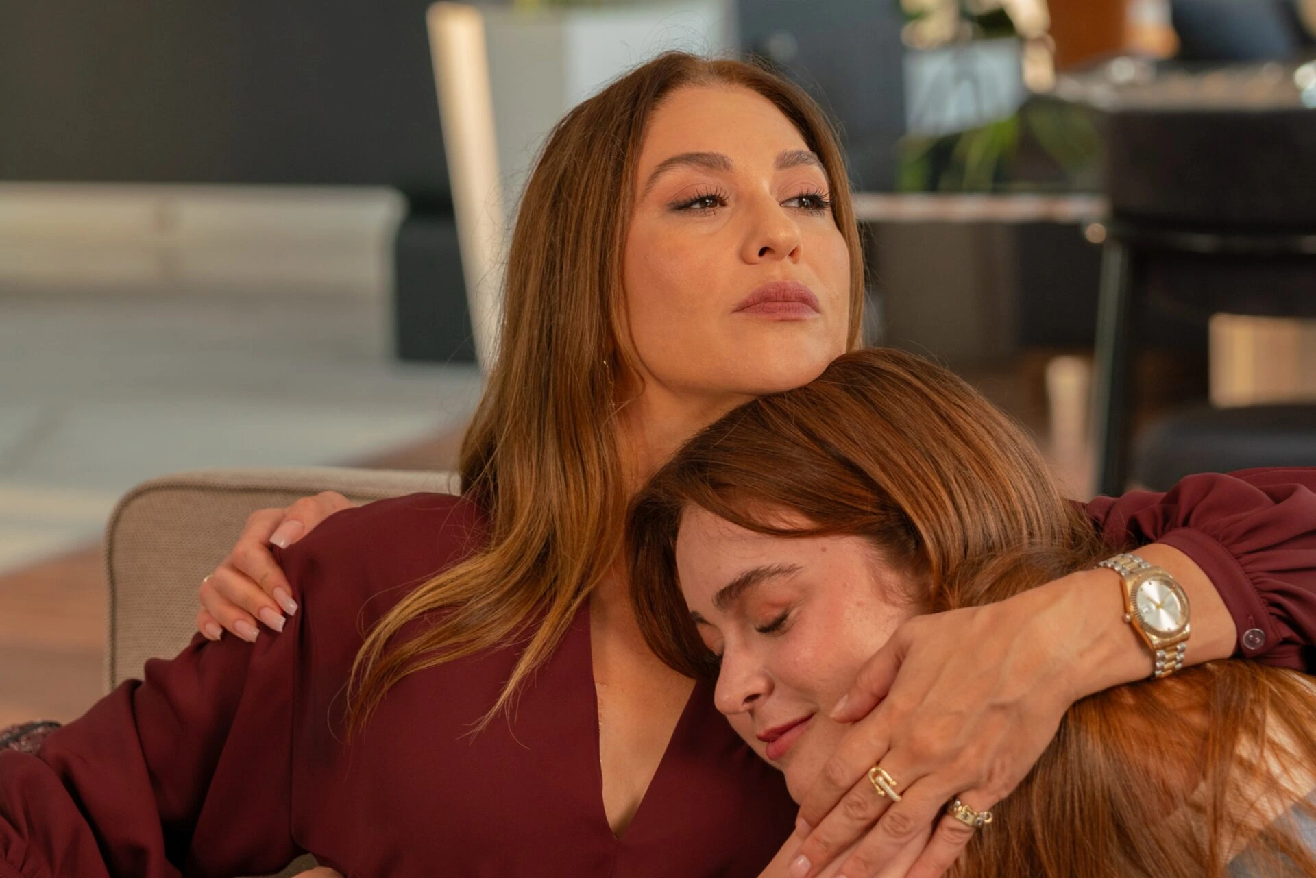 Kızılcık Şerbeti’nin Yeni Çimen’i Asena Keskinci Setten İlk Karelerle Karşımızda